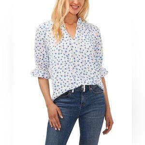 NWT✨CeCe Bluebell Blue and White Floral Blouse Size Medium!